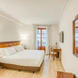 3* Otel Sercotel Arenal